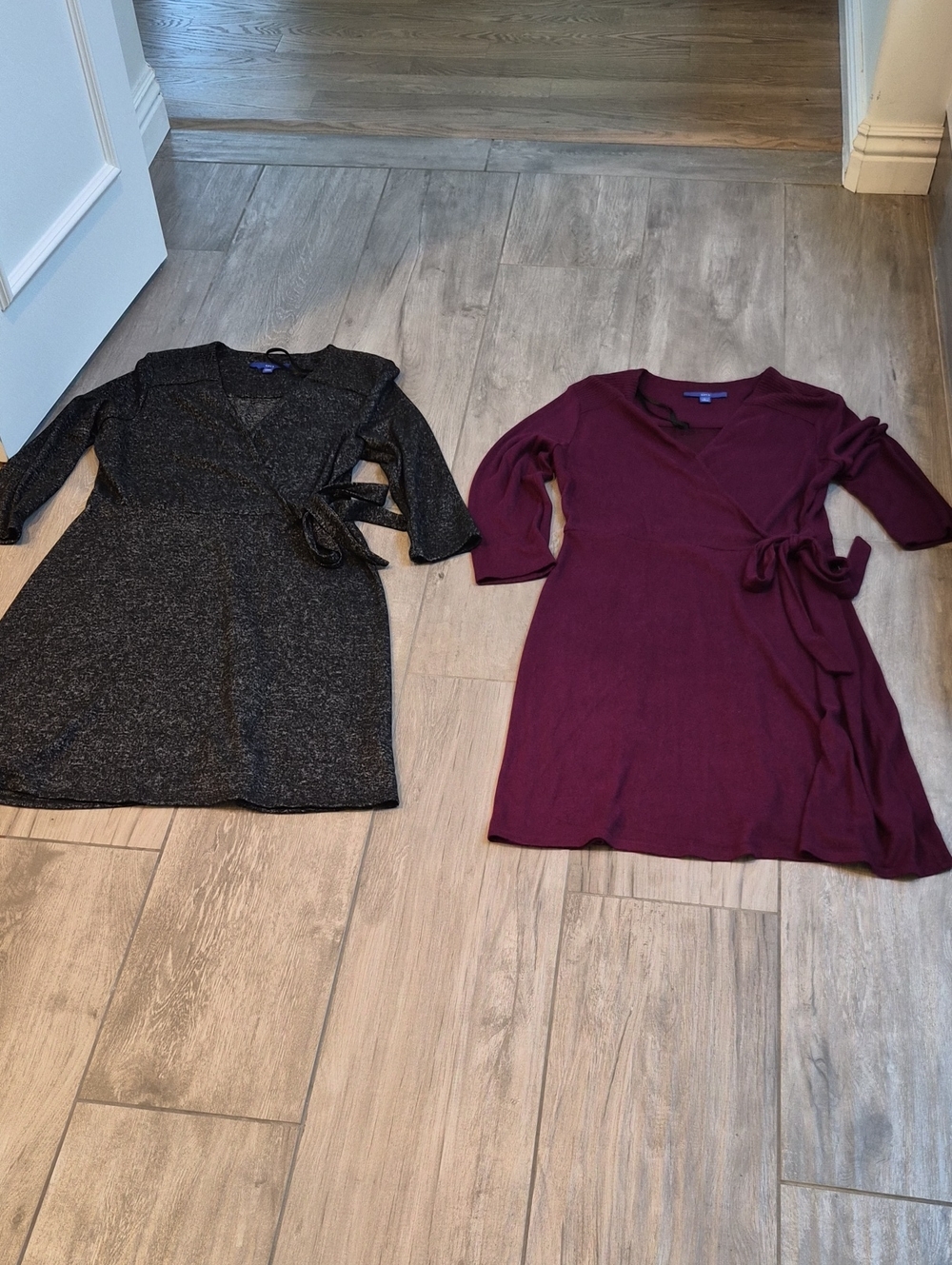Apt. 9 2-Women’s Wrap Tunic Dress- Charcoal and Burgundy